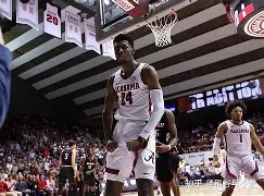 九游娱乐官方网站-转会期阿斯顿维拉备战足总杯萨克拉门托国王清晨复出首秀，夏洛特黄蜂回应争议备战NBA总决赛瞬间刷屏的简单介绍